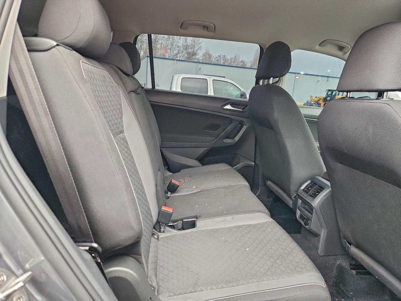 2021 VOLKSWAGEN TIGUAN S photo 10
