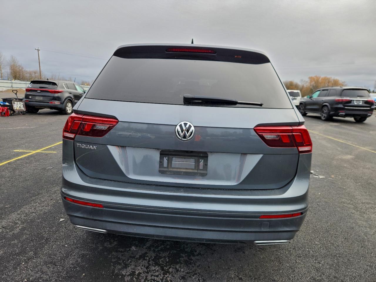 2021 VOLKSWAGEN TIGUAN S photo 6