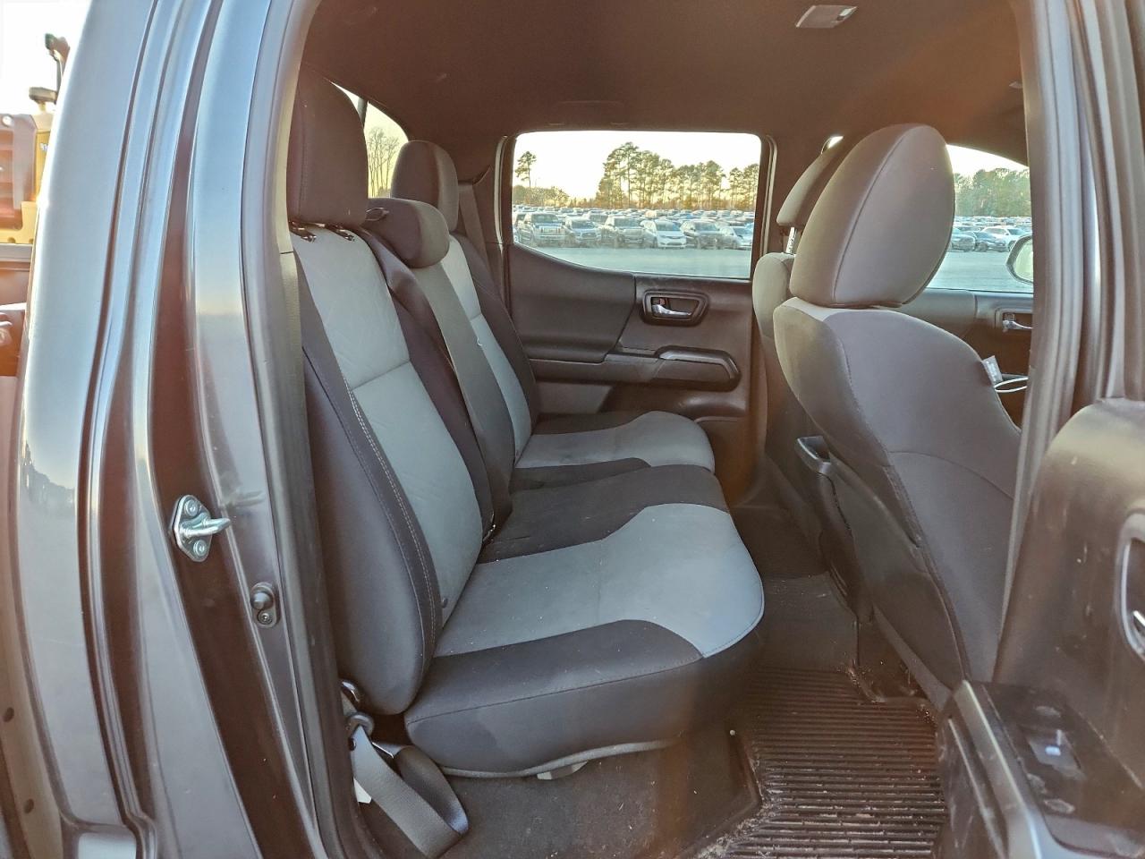 2021 TOYOTA TACOMA DOUBLE CAB photo 10