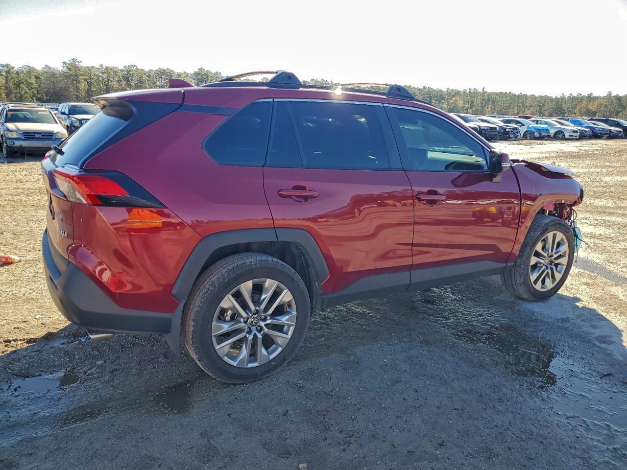 2025 TOYOTA RAV4 XLE PREMIUM photo 3