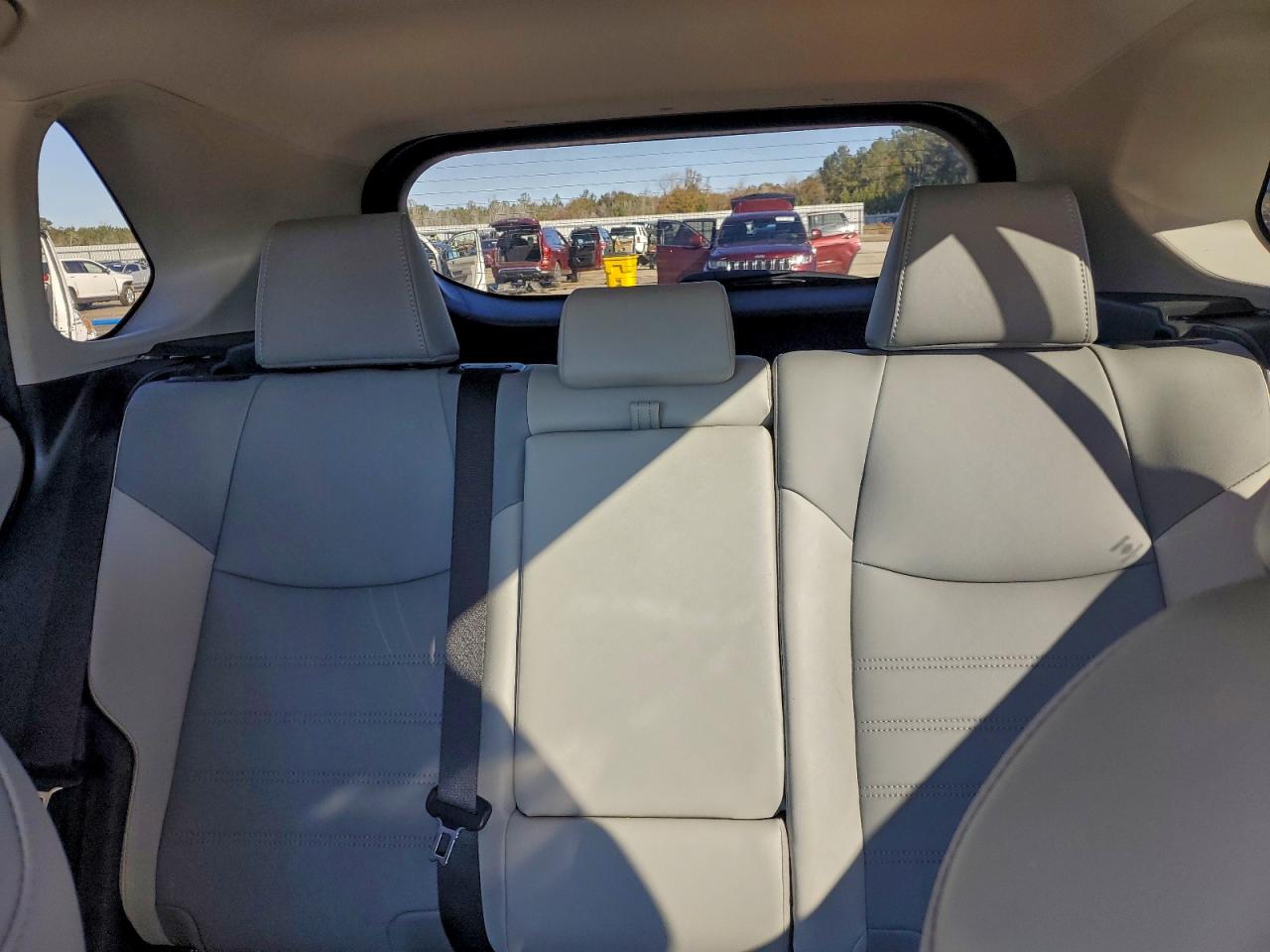 2025 TOYOTA RAV4 XLE PREMIUM photo 10