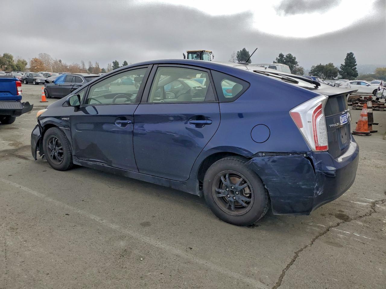 2013 TOYOTA PRIUS photo 2