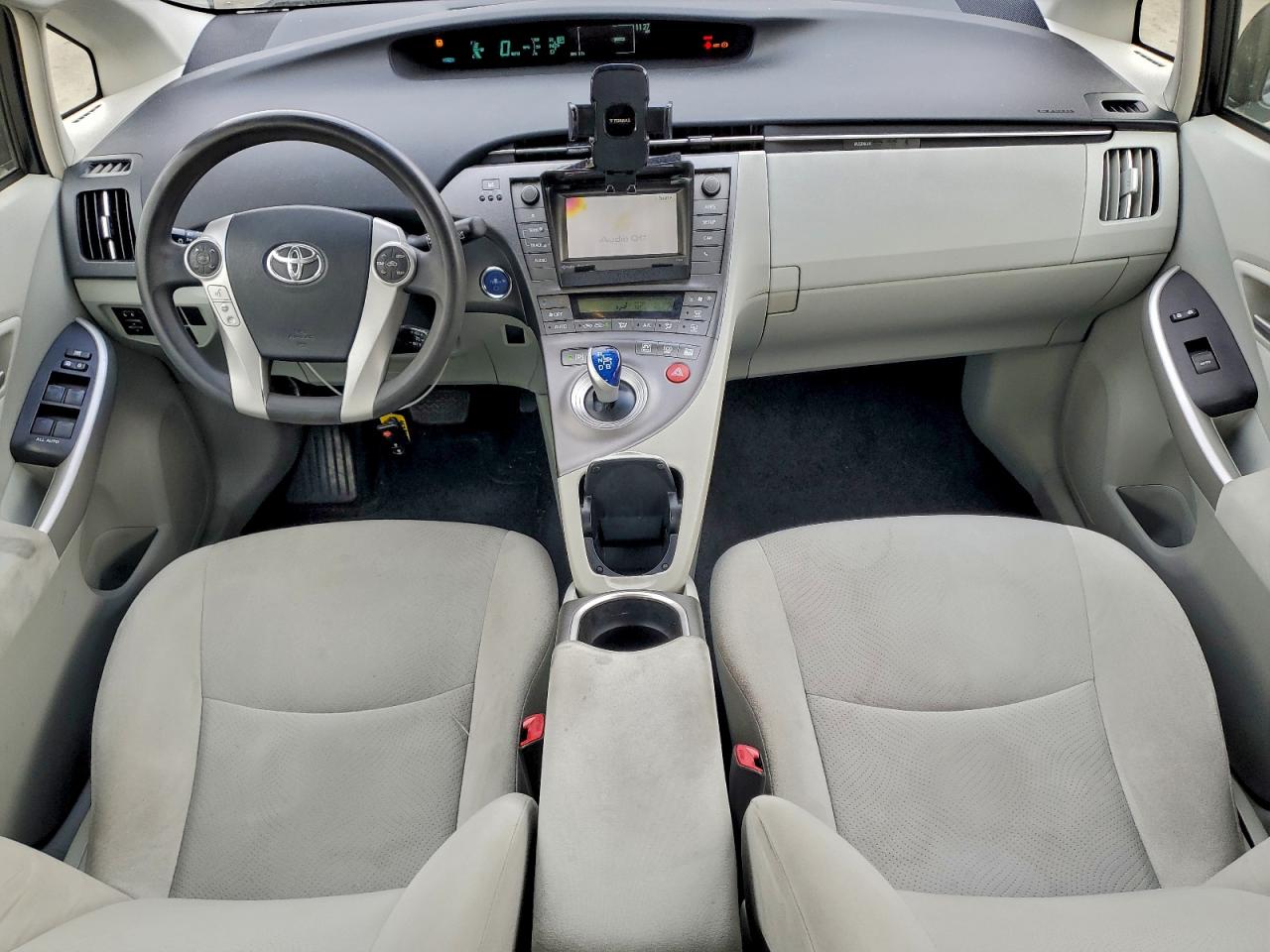 2013 TOYOTA PRIUS photo 8