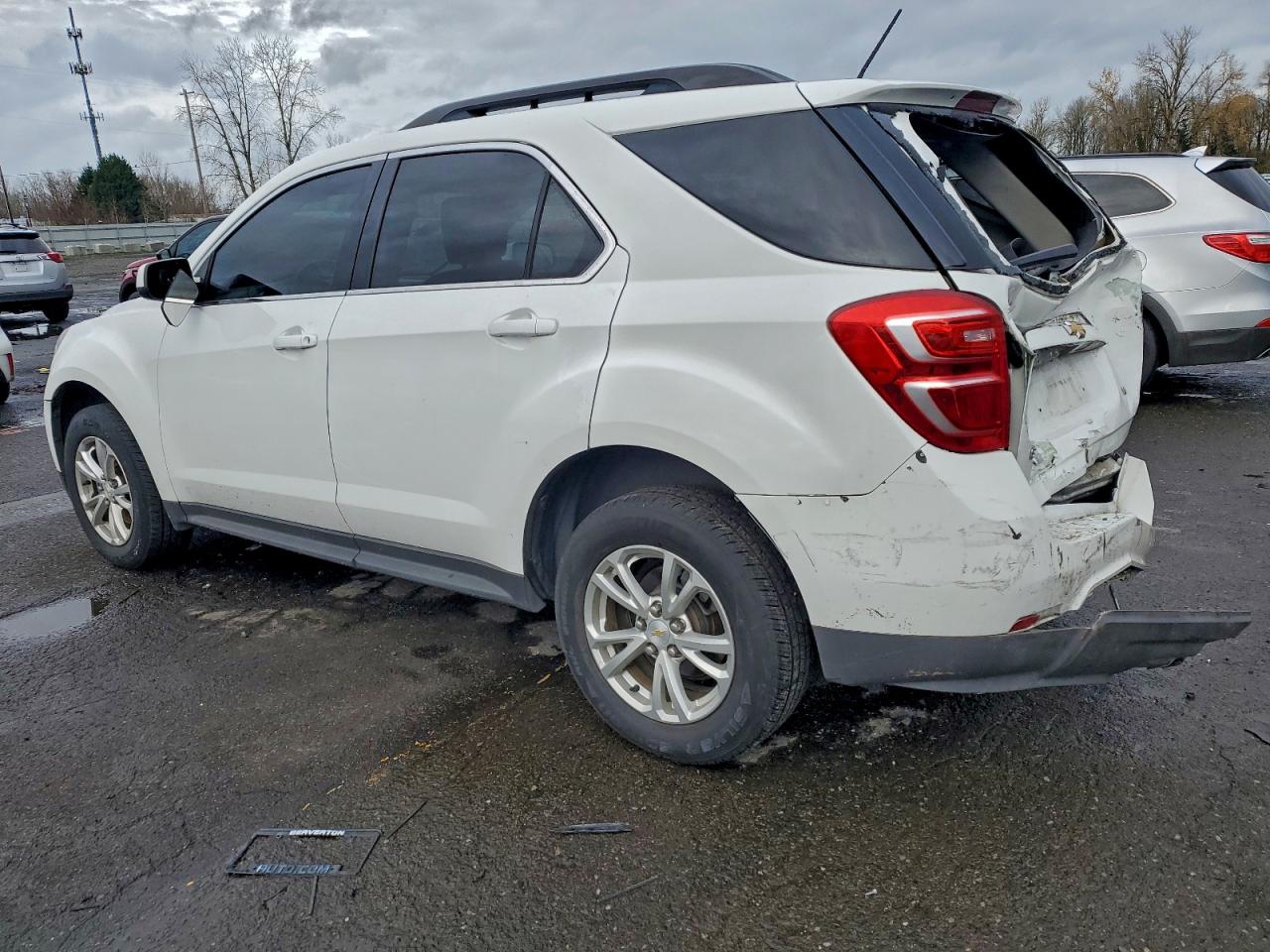 2017 CHEVROLET EQUINOX LT photo 4