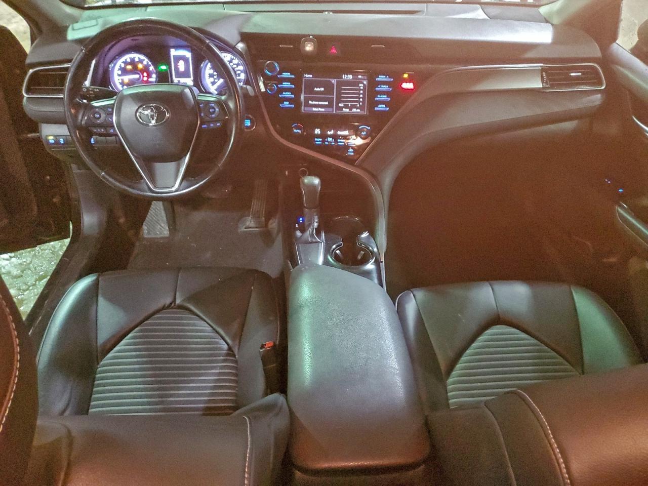 2019 TOYOTA CAMRY L photo 8