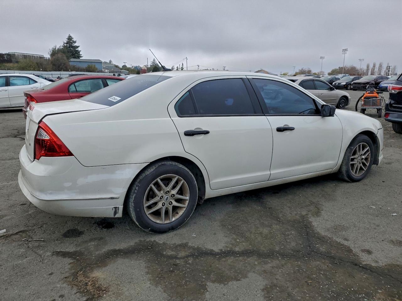 2012 FORD FUSION S photo 3