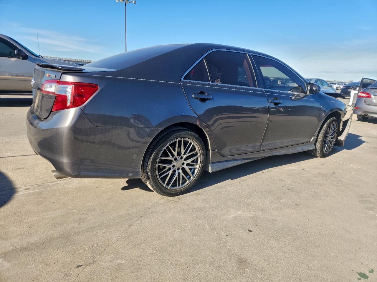 2012 TOYOTA CAMRY BASE photo 3