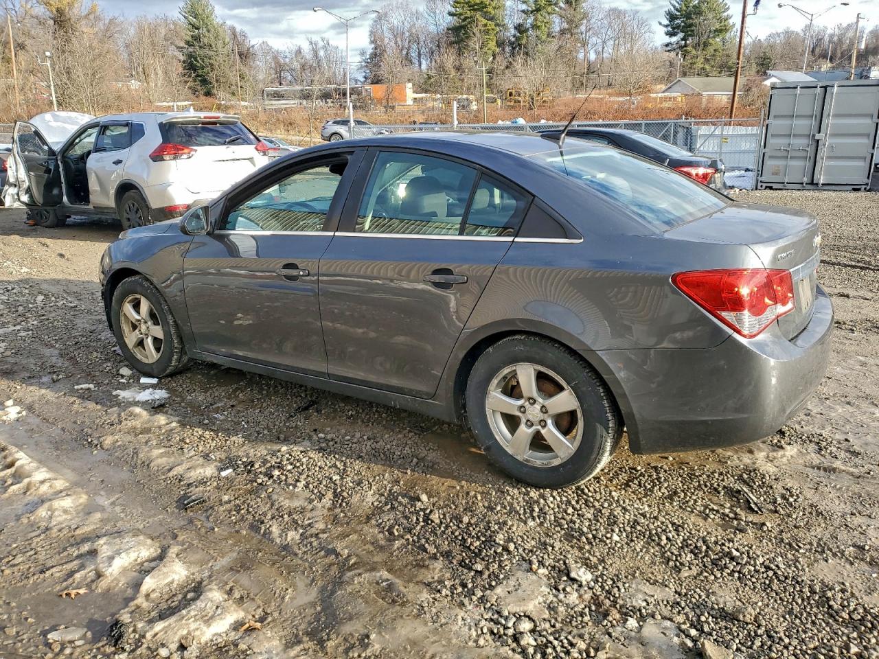 2013 CHEVROLET CRUZE LT photo 2