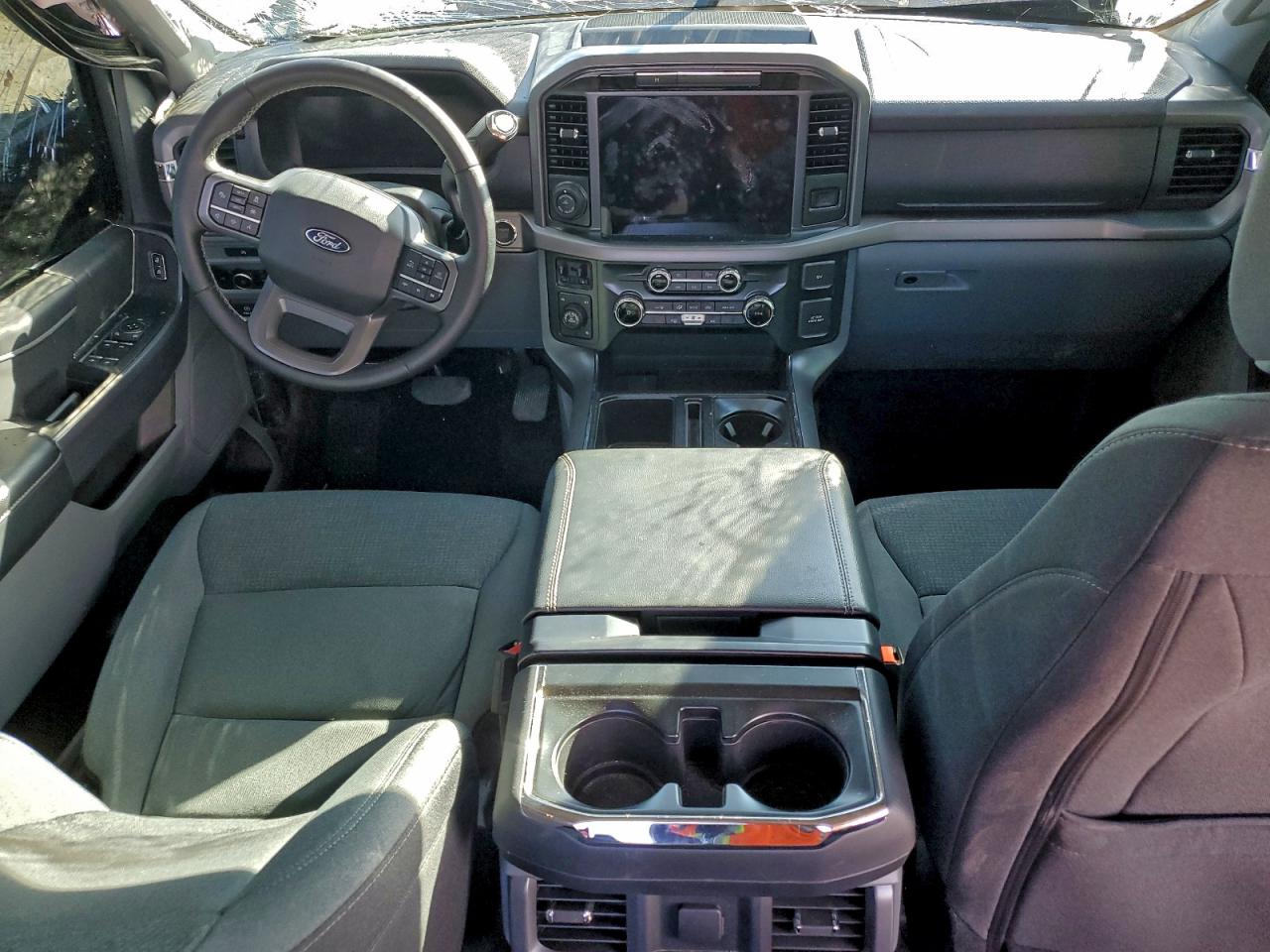 2025 FORD F150 XLT photo 22