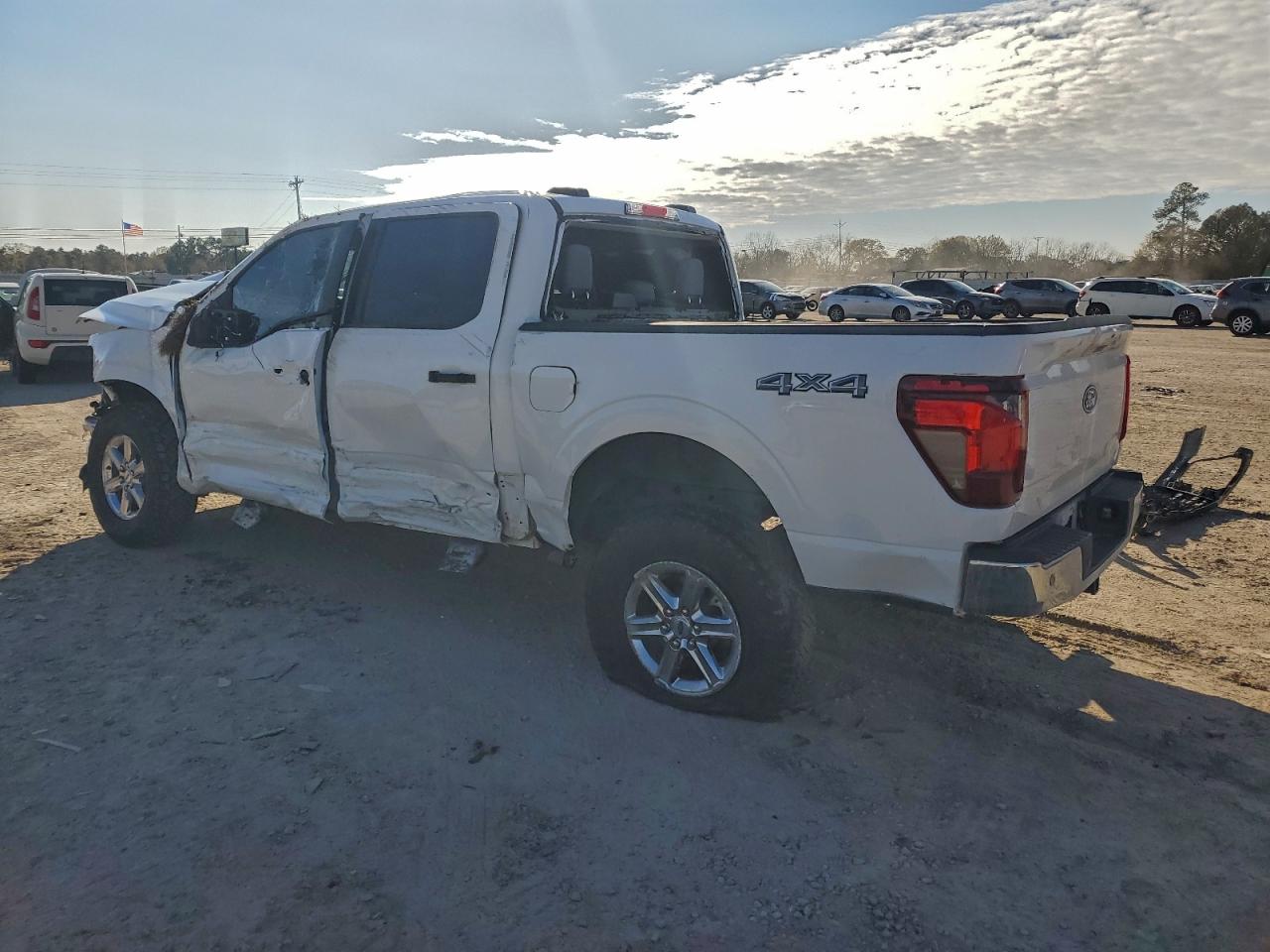 2025 FORD F150 XLT photo 4