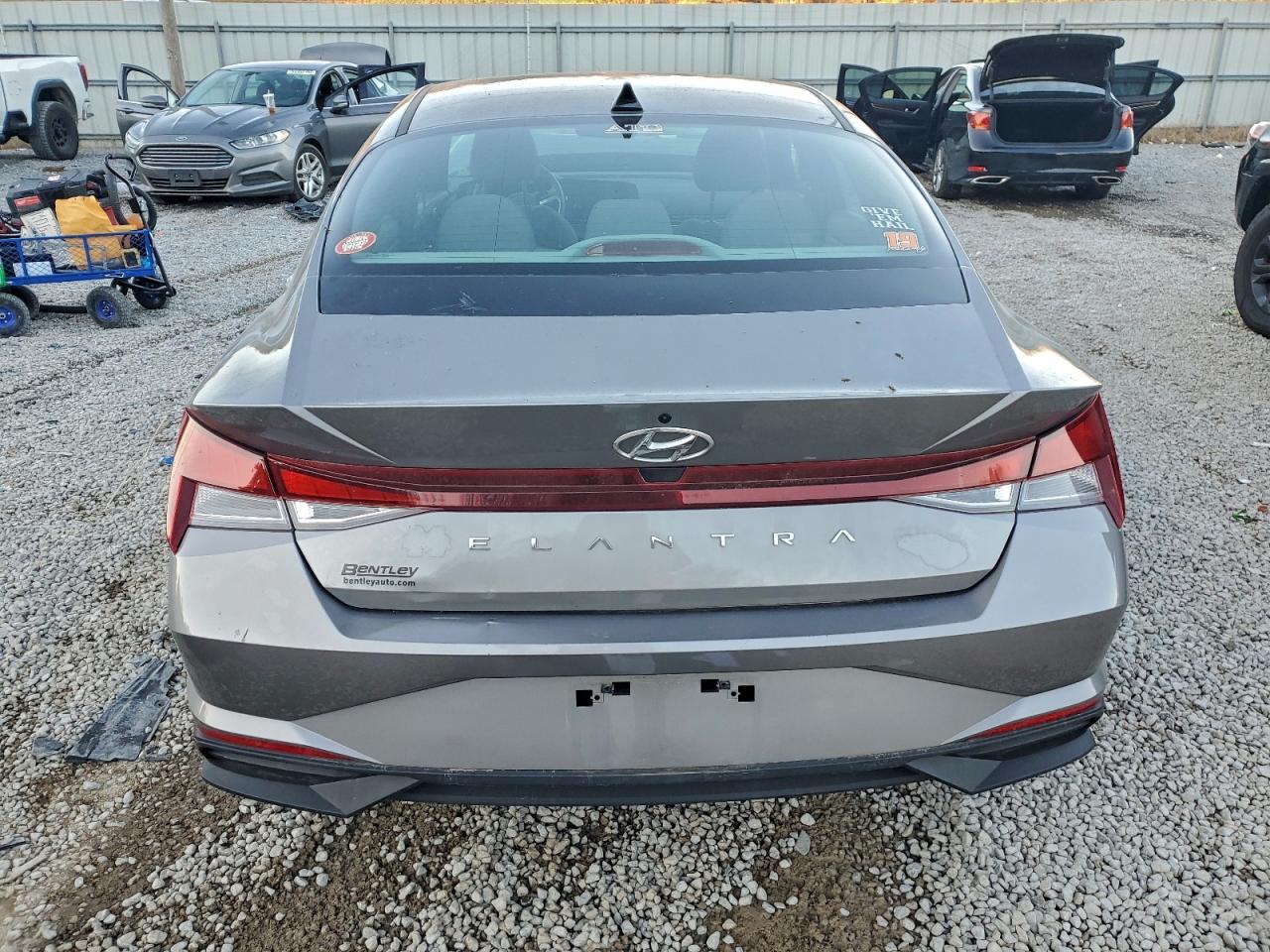 2023 HYUNDAI ELANTRA SE photo 6