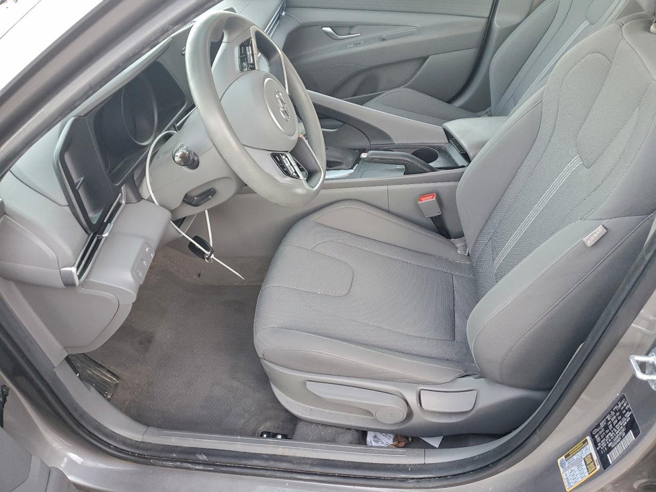 2023 HYUNDAI ELANTRA SE photo 7