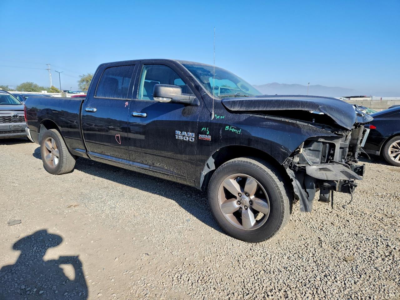 2016 RAM 1500 SLT photo 4