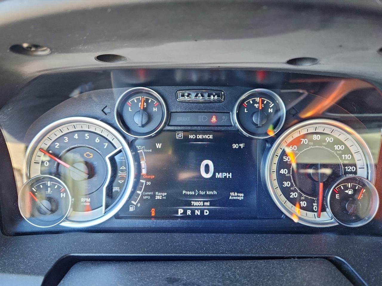 2016 RAM 1500 SLT photo 9