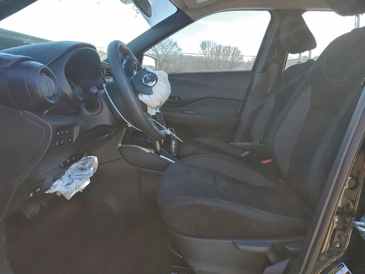 2020 NISSAN KICKS S photo 7