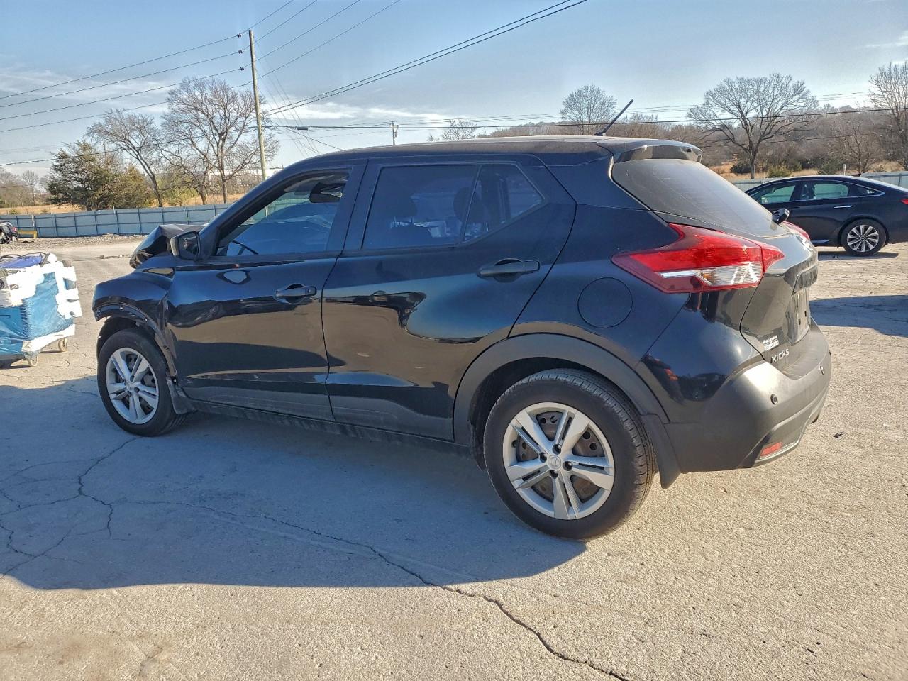 2020 NISSAN KICKS S photo 2