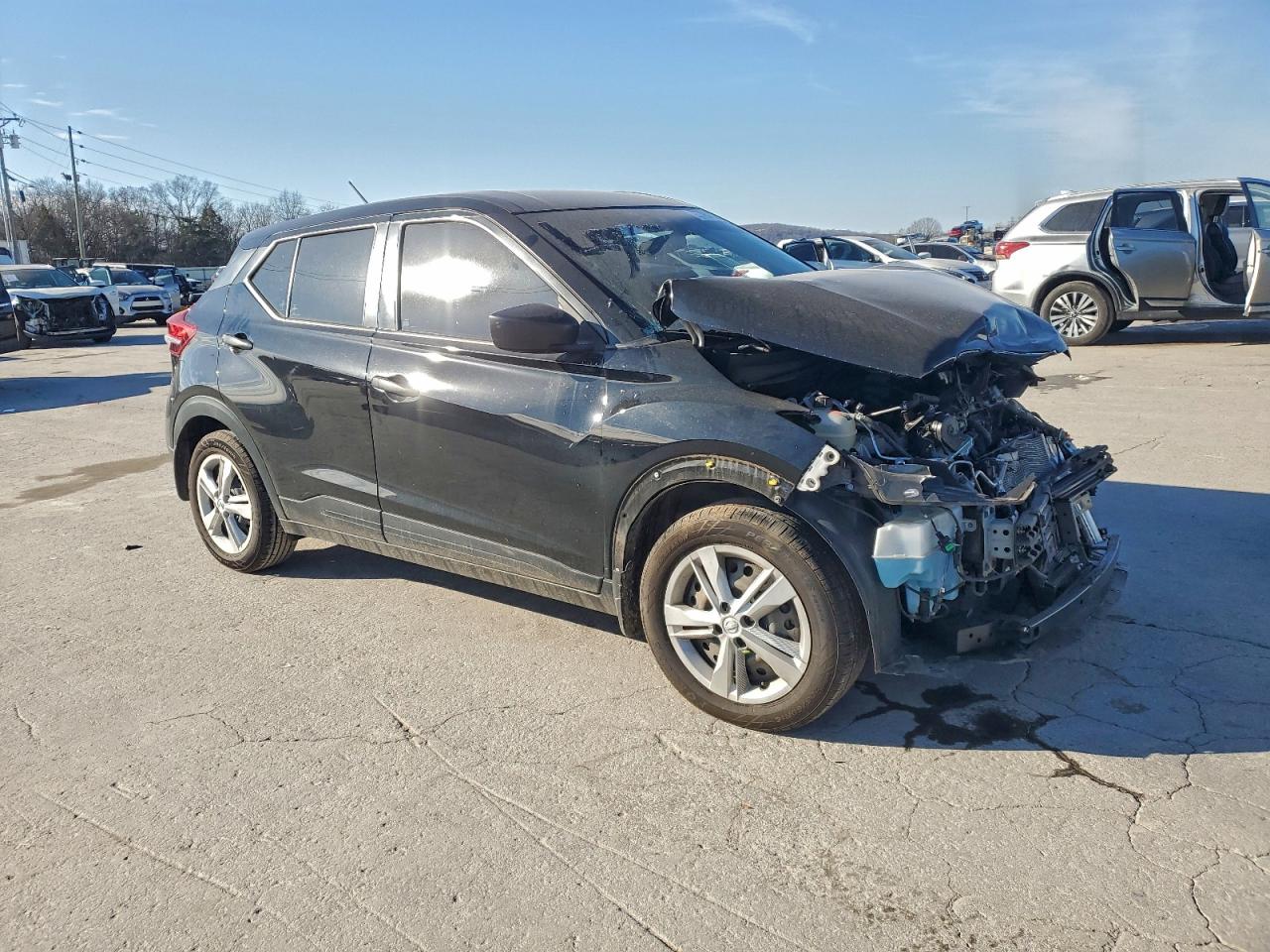 2020 NISSAN KICKS S photo 4