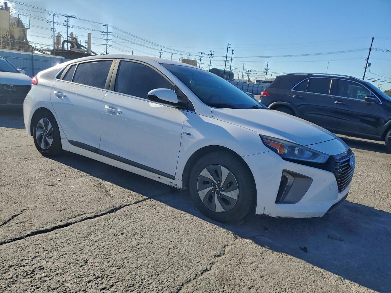 2017 HYUNDAI IONIQ SEL photo 4