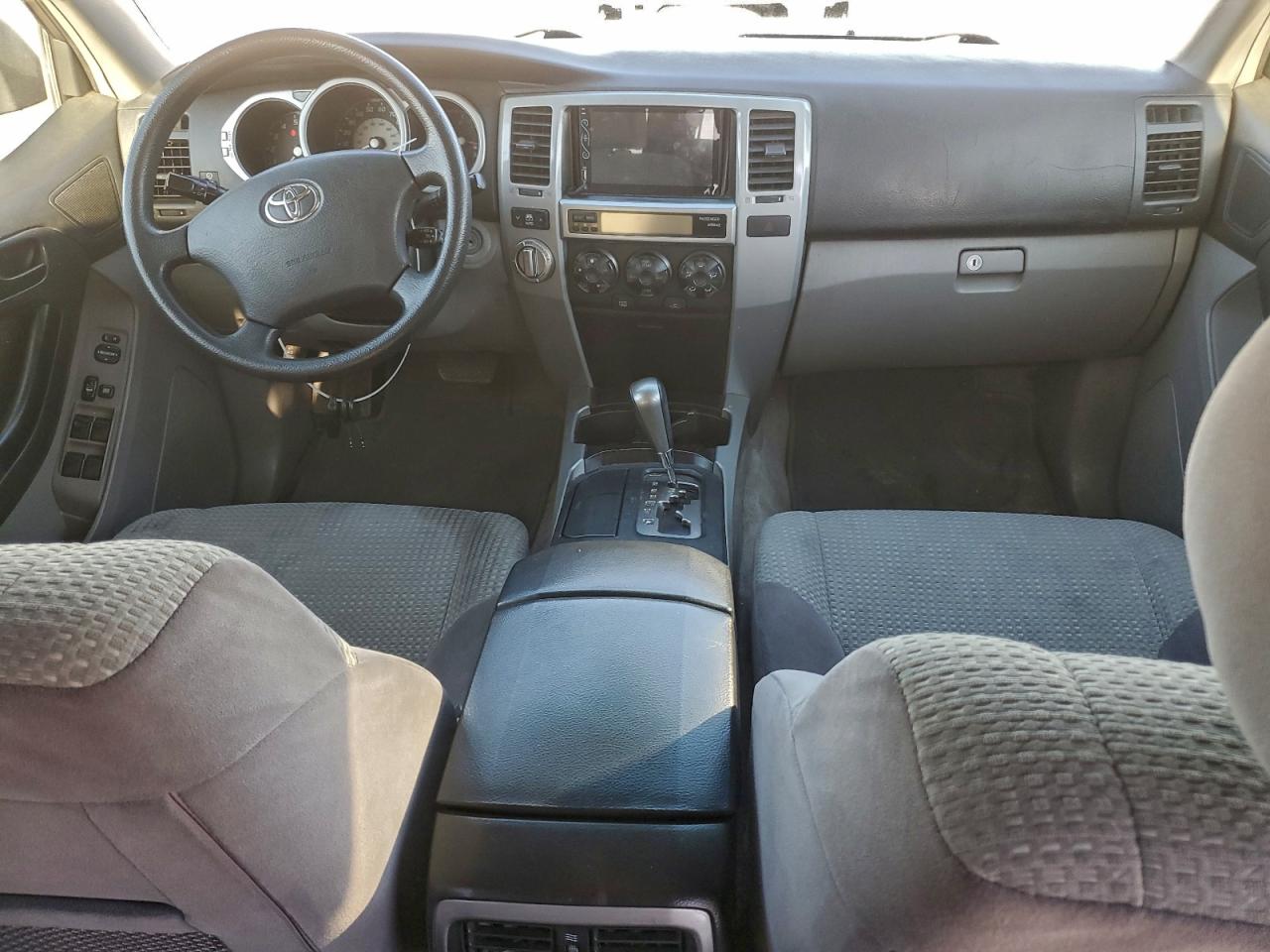 2005 TOYOTA 4RUNNER SR5 photo 8