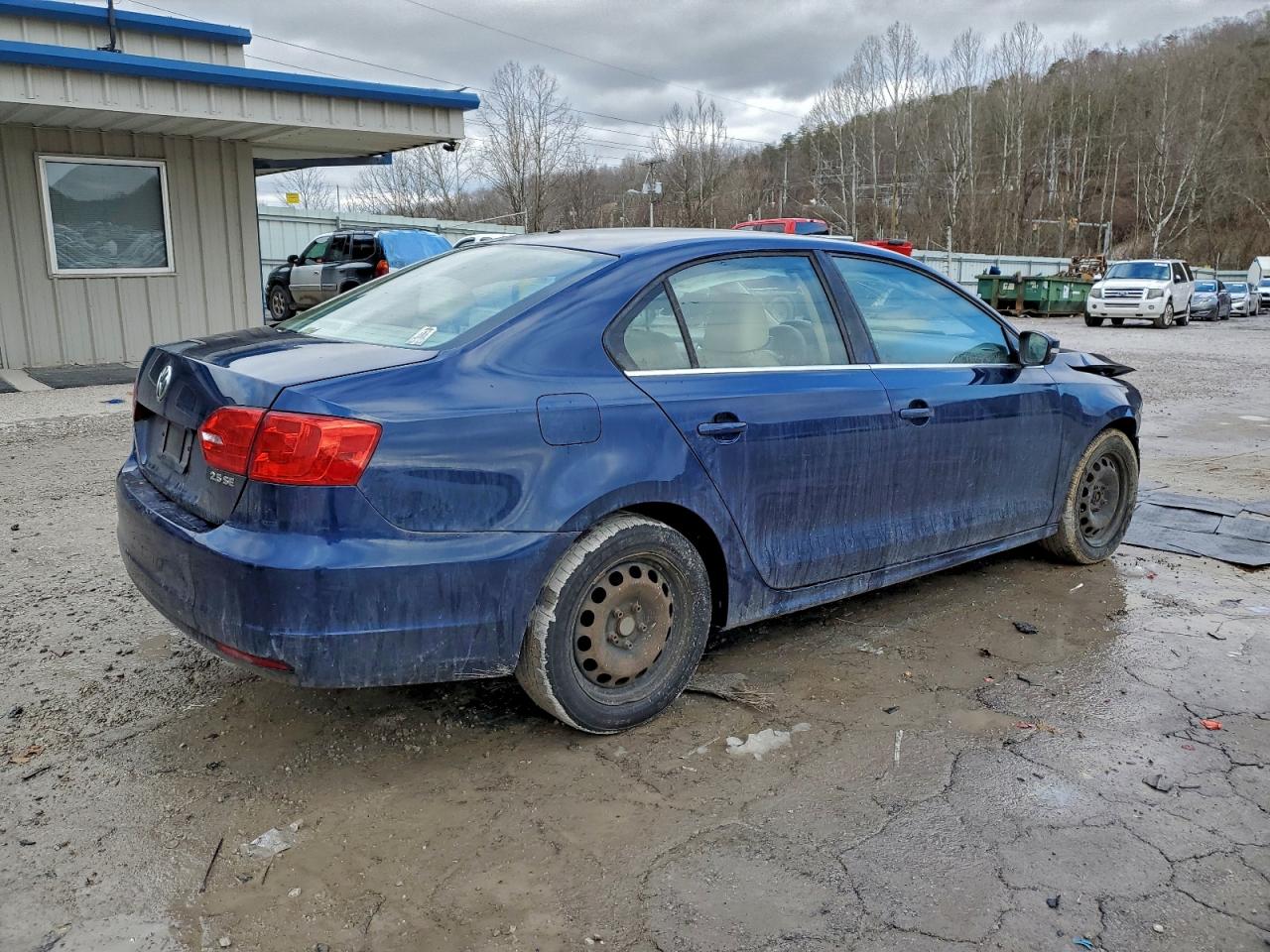 2013 VOLKSWAGEN JETTA SE photo 3