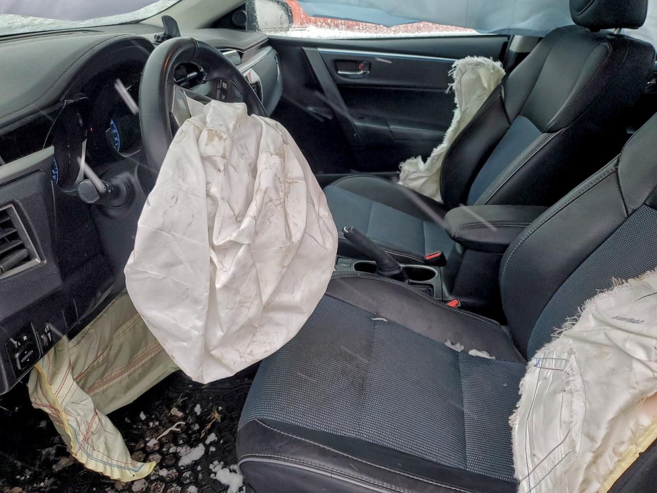 2016 TOYOTA COROLLA L photo 7