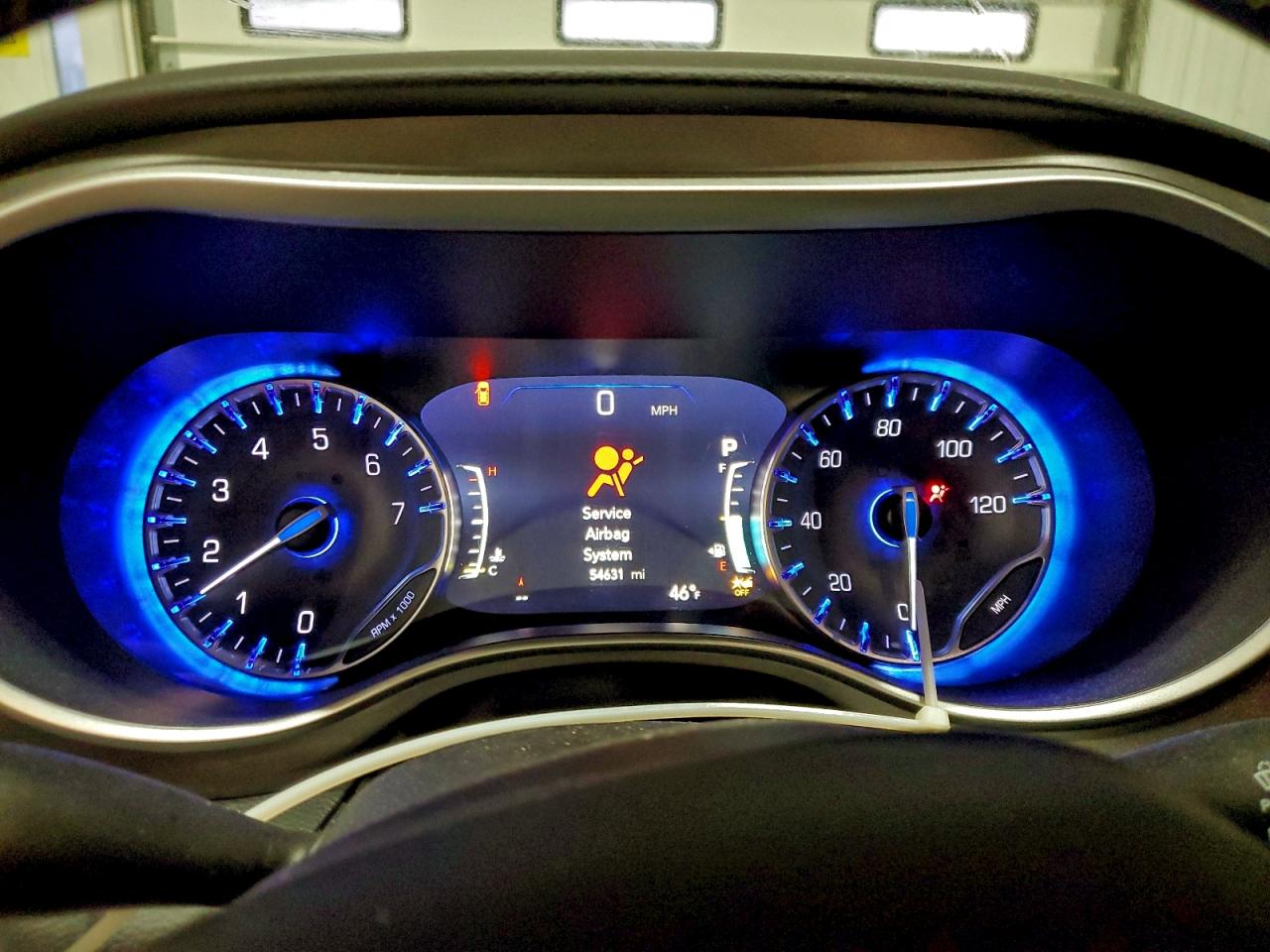 2024 CHRYSLER PACIFICA TOURING L photo 9