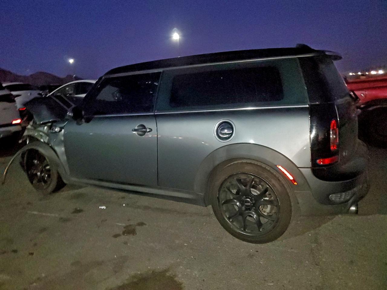 2009 MINI COOPER S CLUBMAN photo 2