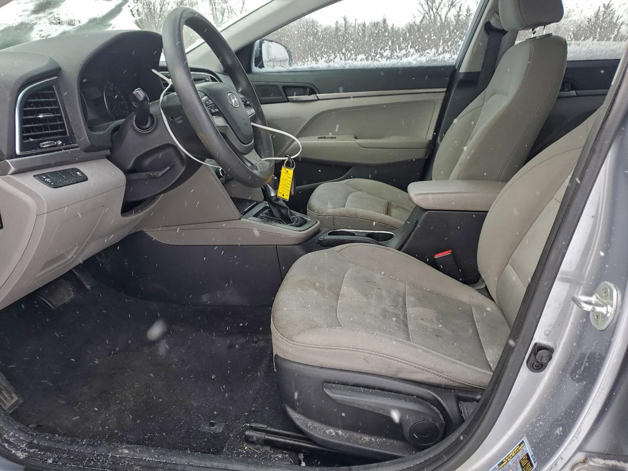 2017 HYUNDAI ELANTRA SE photo 7