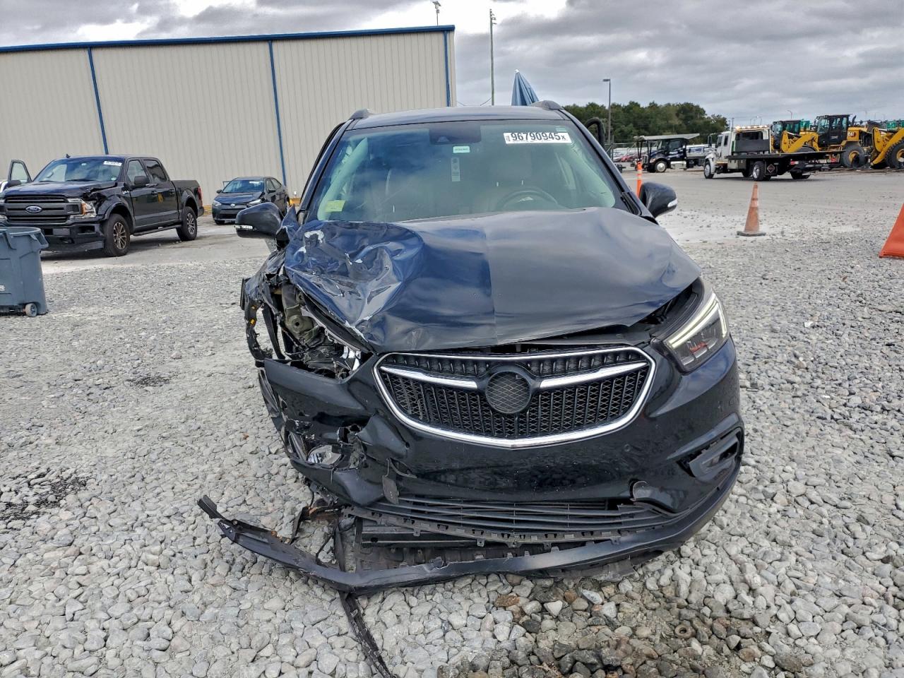 2019 BUICK ENCORE ESSENCE photo 5