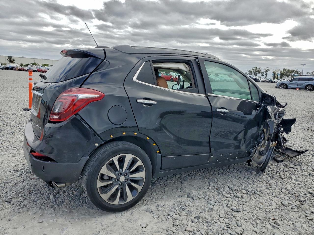 2019 BUICK ENCORE ESSENCE photo 3