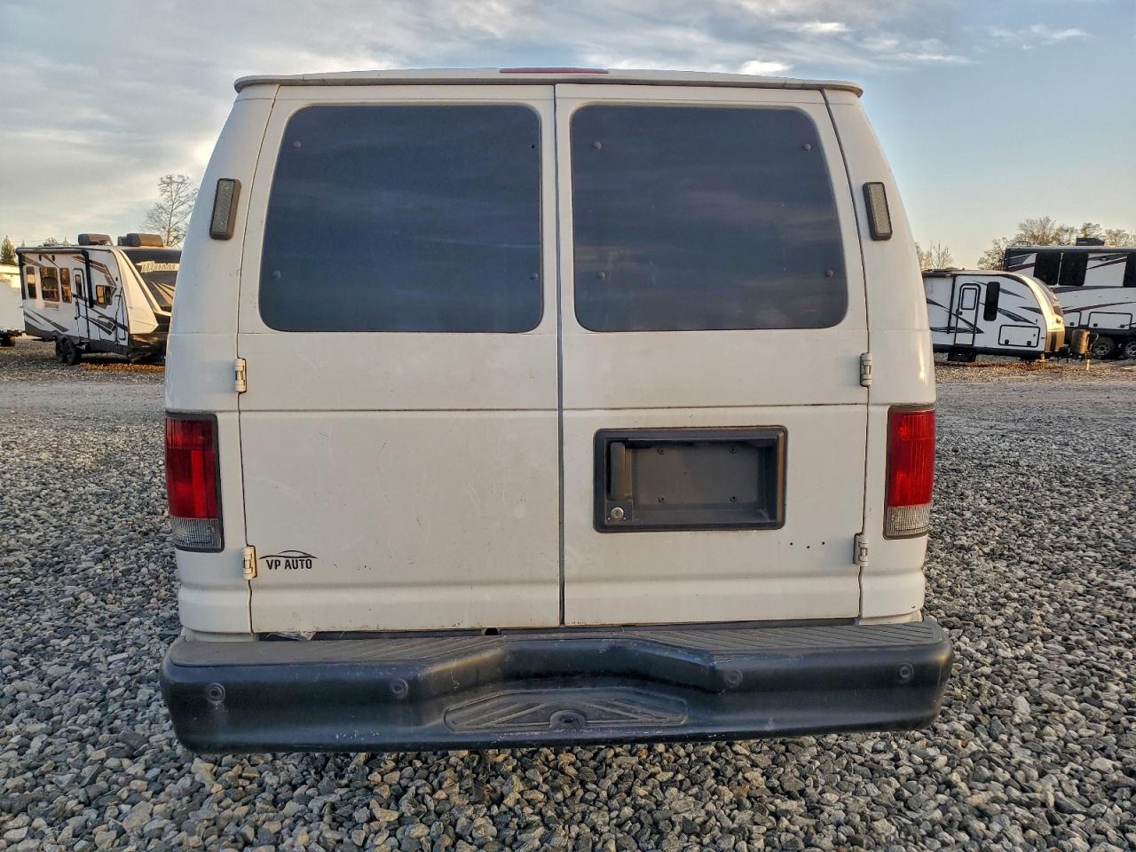 2011 FORD E250 DELIVERY VAN photo 11