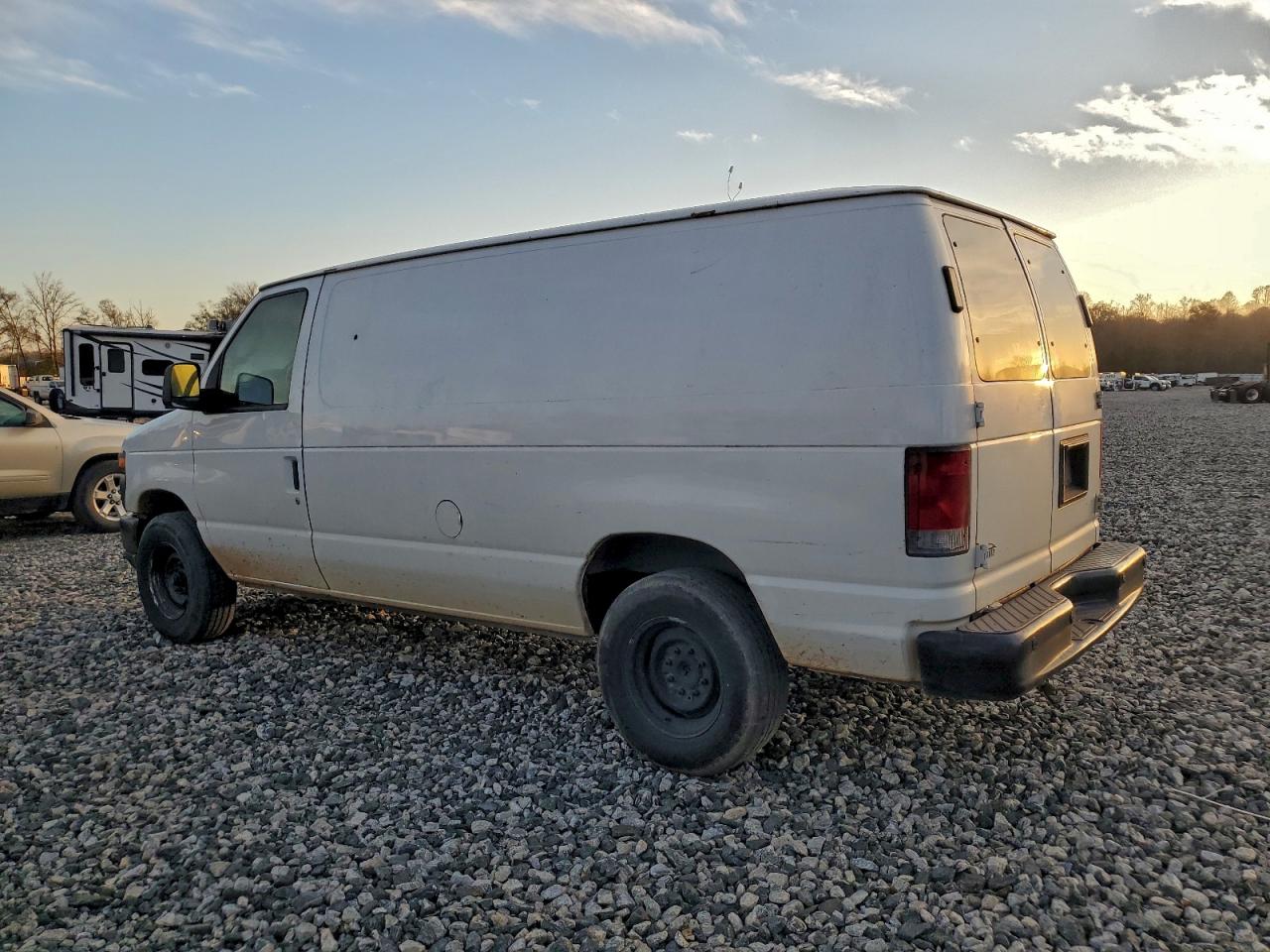 2011 FORD E250 DELIVERY VAN photo 3