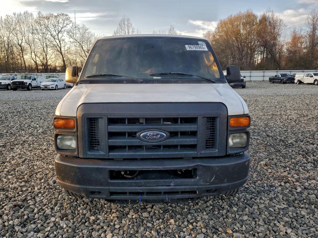 2011 FORD E250 DELIVERY VAN photo 9