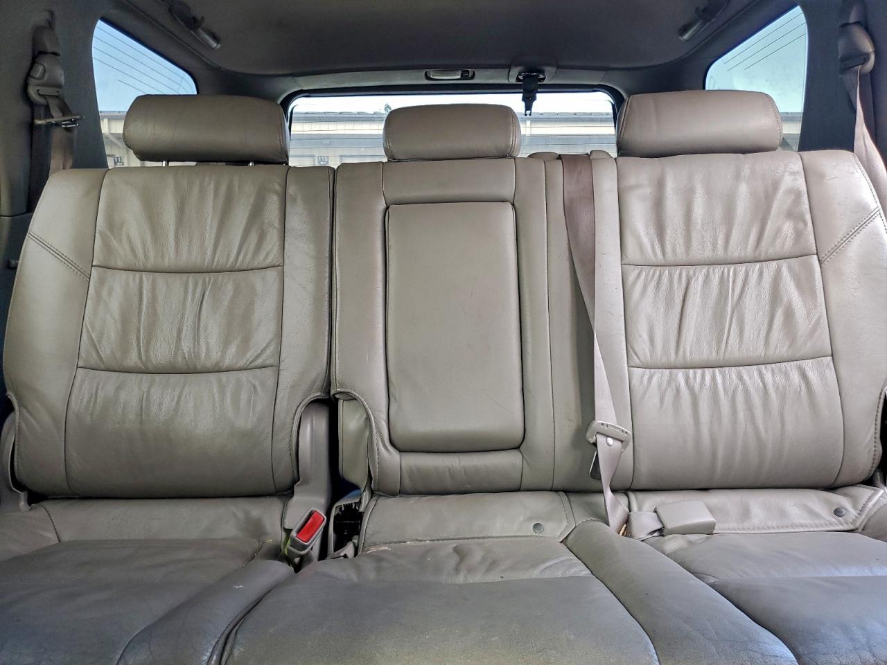 2006 TOYOTA SEQUOIA SR5 photo 10