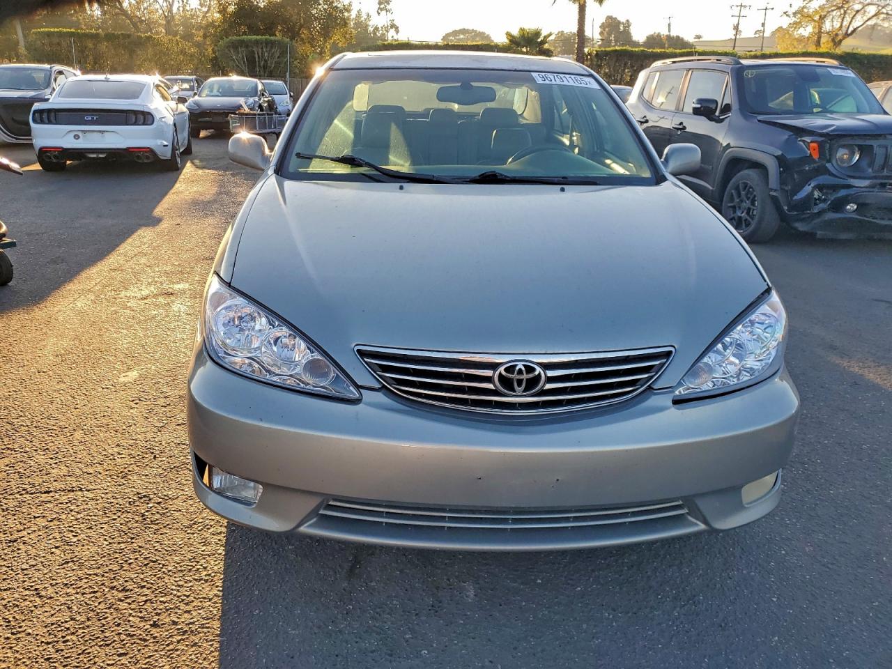 2005 TOYOTA CAMRY LE photo 5