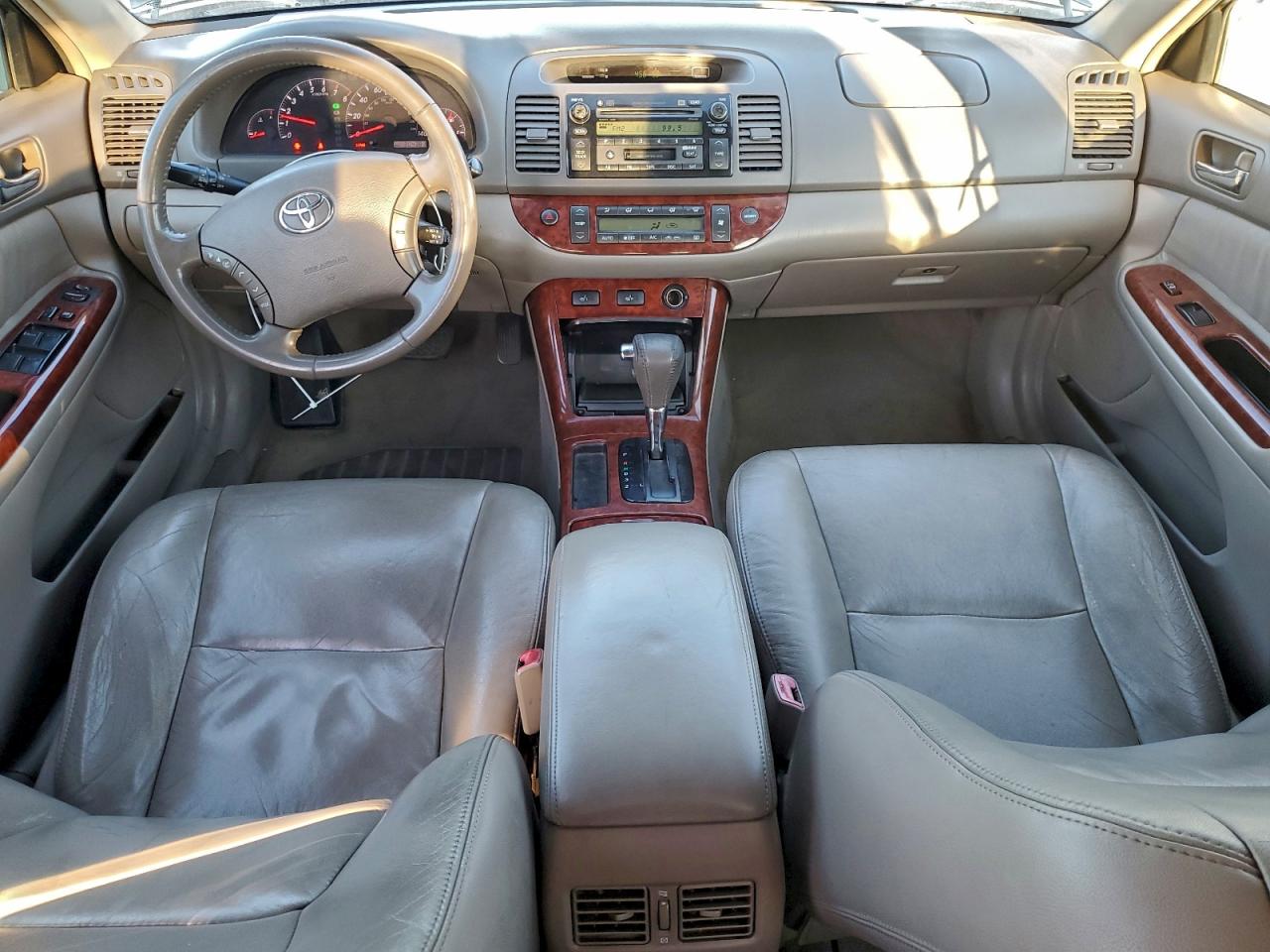2005 TOYOTA CAMRY LE photo 8