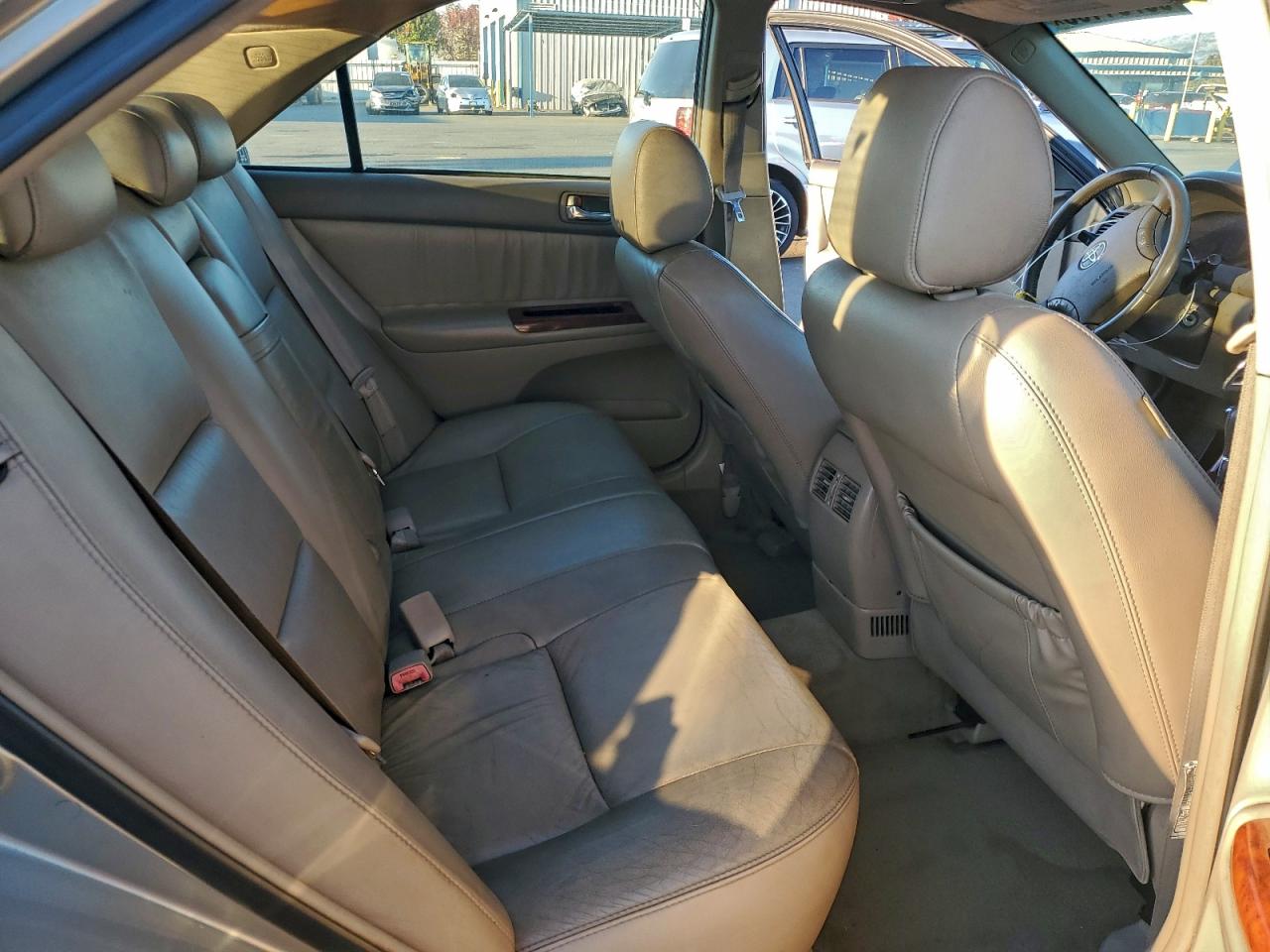 2005 TOYOTA CAMRY LE photo 10