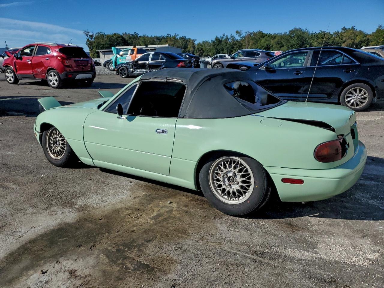 1993 MAZDA MX-5 MIATA photo 2