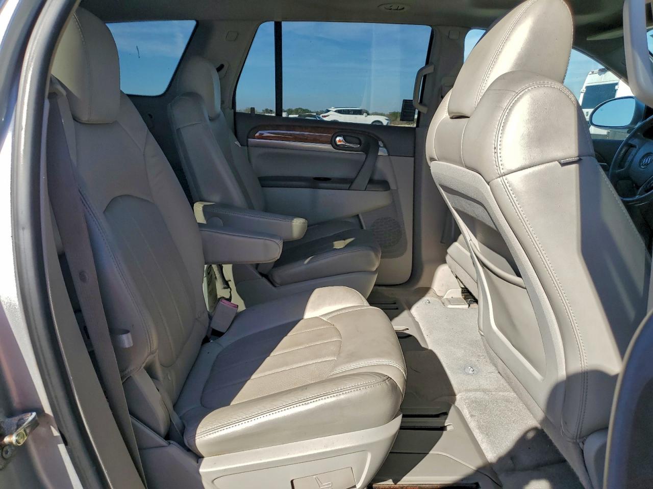 2010 BUICK ENCLAVE CXL photo 11