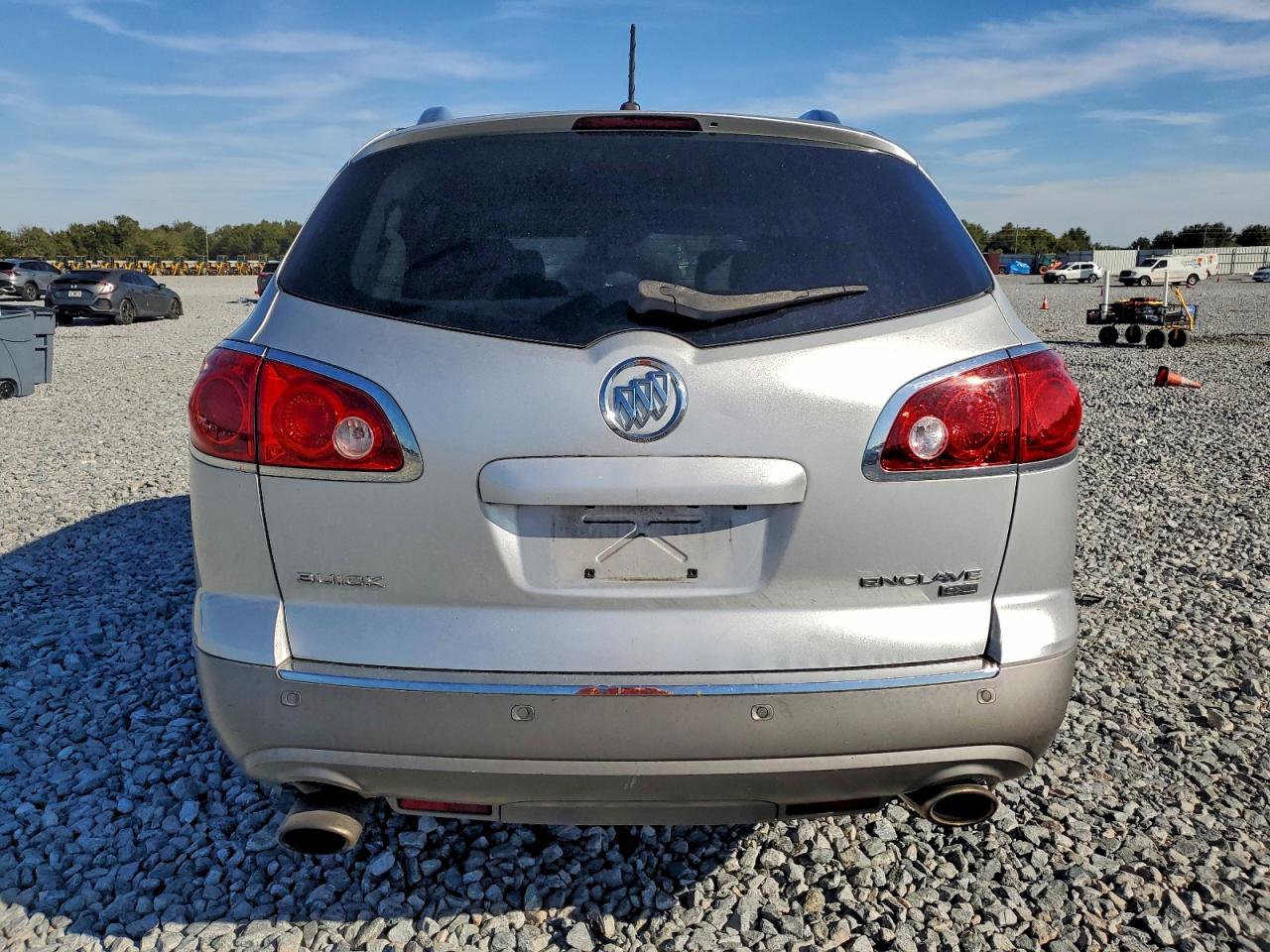 2010 BUICK ENCLAVE CXL photo 6