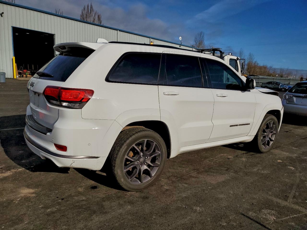 2020 JEEP GRAND CHEROKEE OVERLAND photo 3