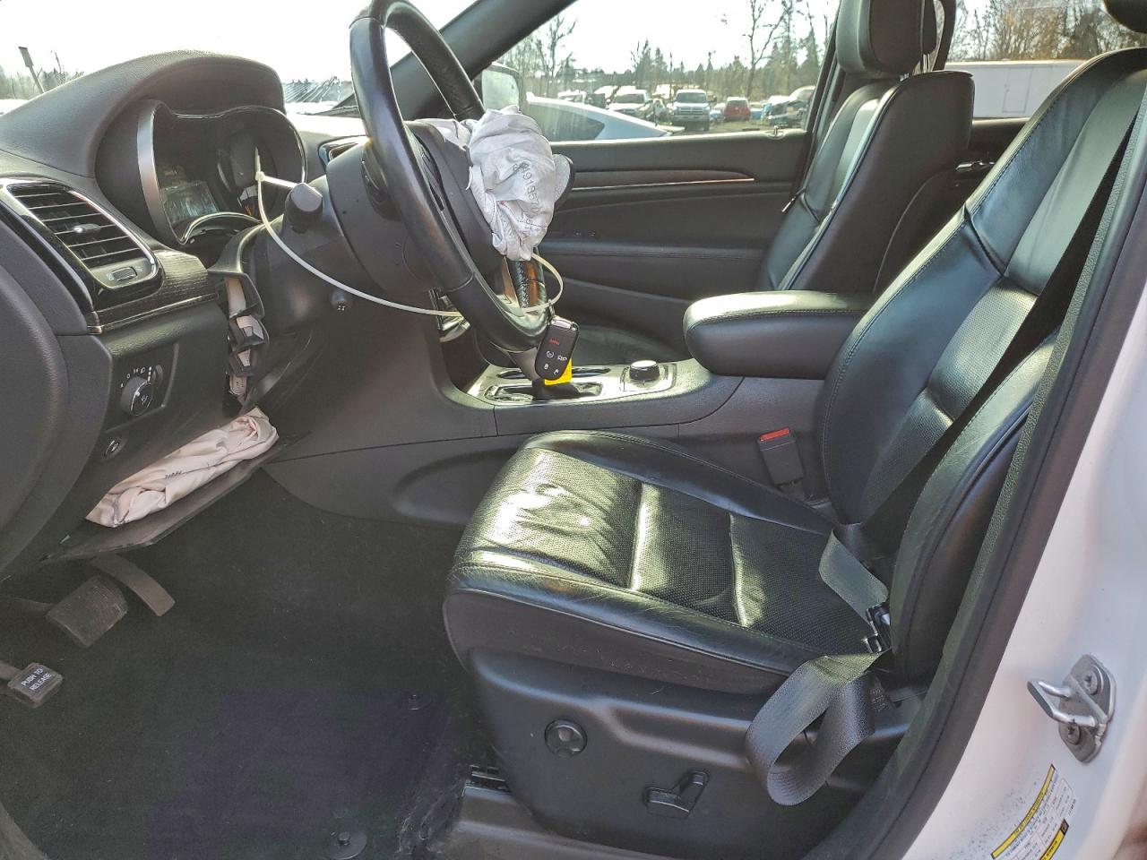 2020 JEEP GRAND CHEROKEE OVERLAND photo 7