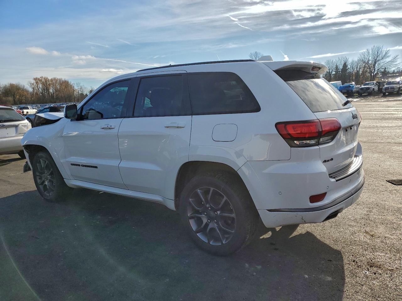 2020 JEEP GRAND CHEROKEE OVERLAND photo 2