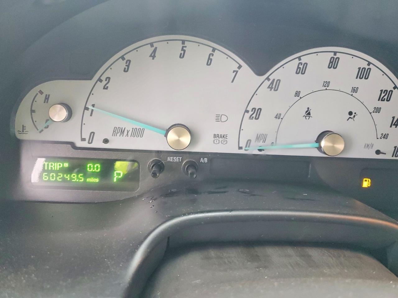 2002 FORD THUNDERBIRD photo 9