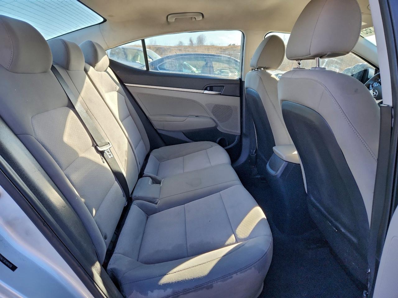 2019 HYUNDAI ELANTRA SE photo 10