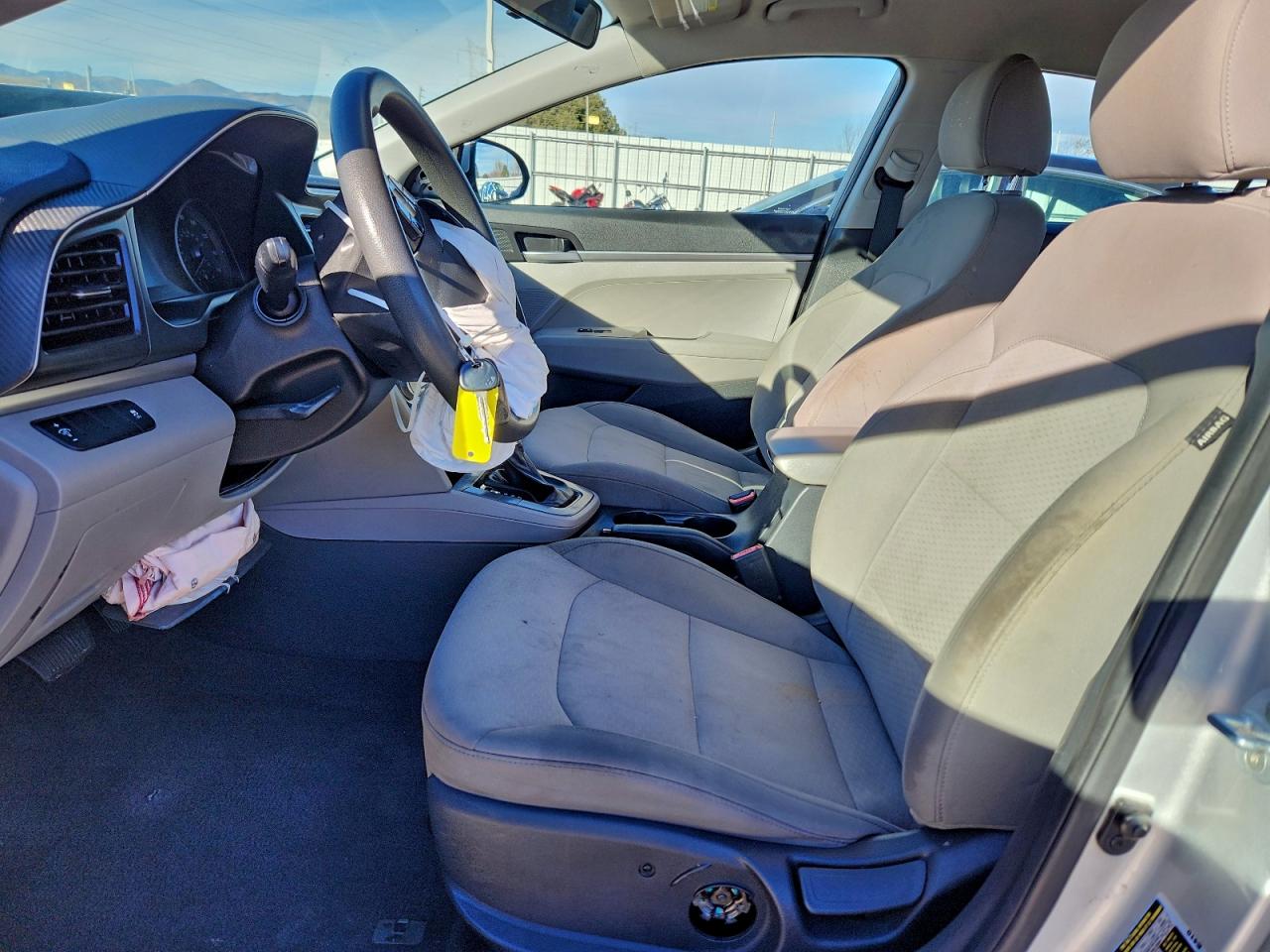 2019 HYUNDAI ELANTRA SE photo 7