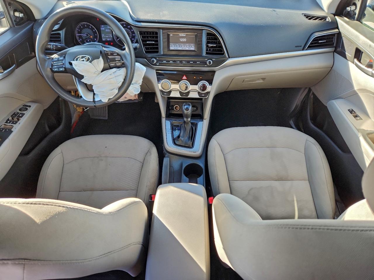 2019 HYUNDAI ELANTRA SE photo 8