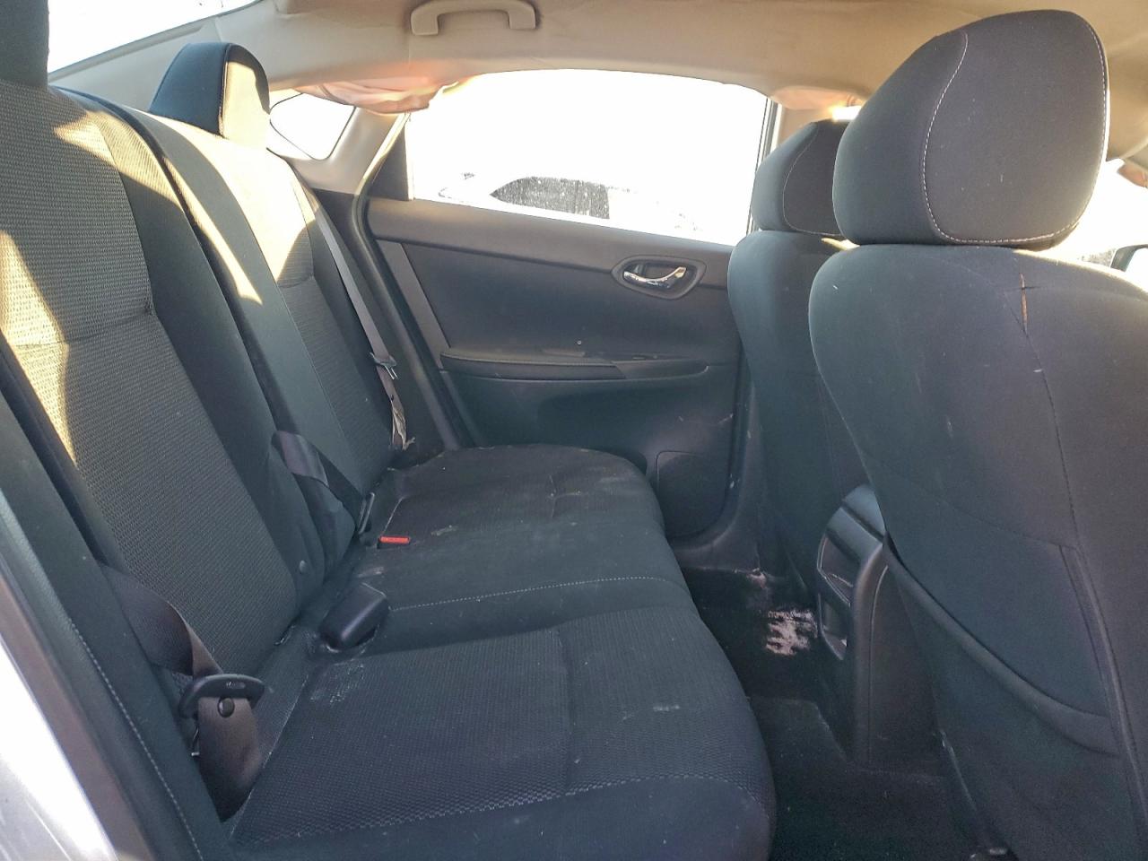 2019 NISSAN SENTRA S photo 10