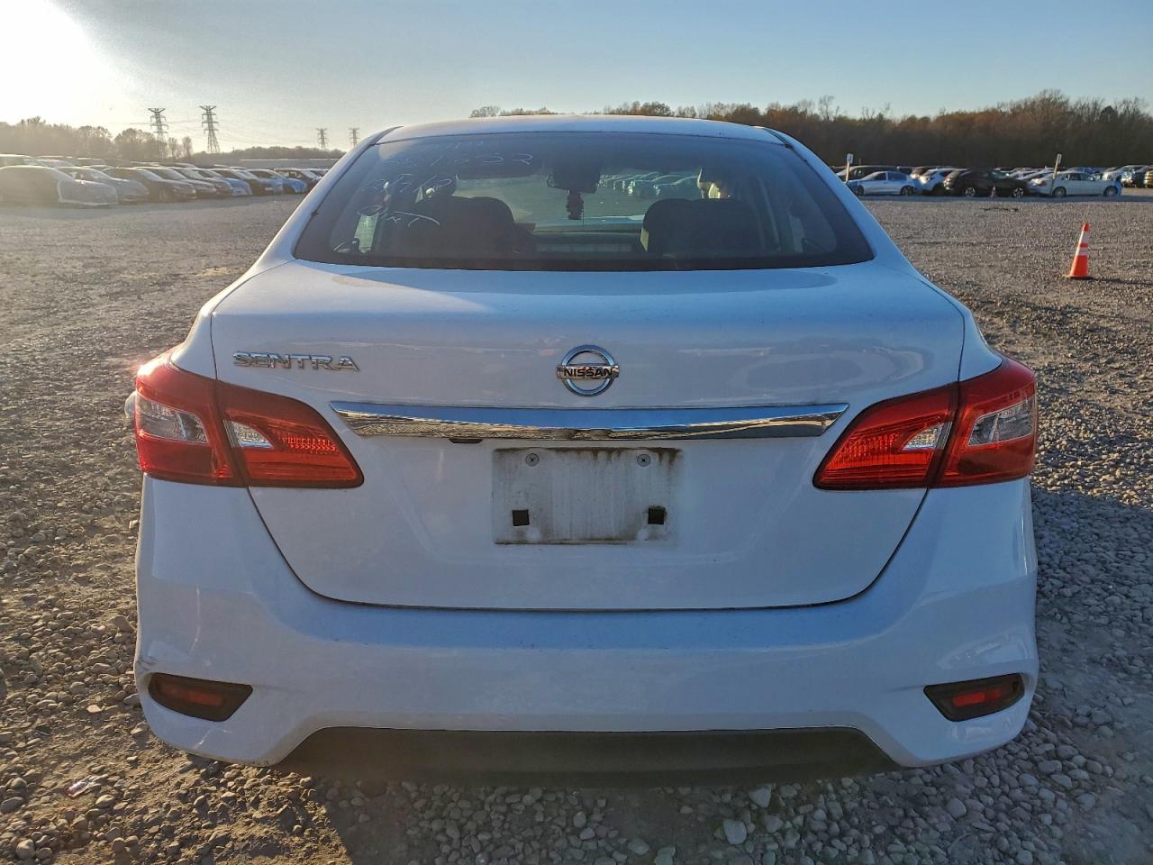 2019 NISSAN SENTRA S photo 6
