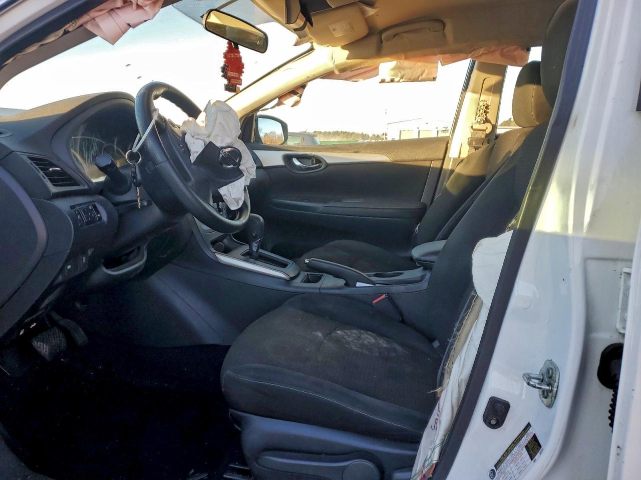 2019 NISSAN SENTRA S photo 7